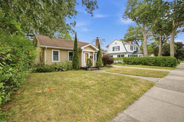 909 Moulton Avenue, North Muskegon City, MI 49445