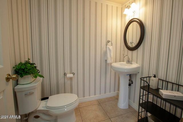 5514 E PARADISE Drive, Scottsdale, AZ 85254