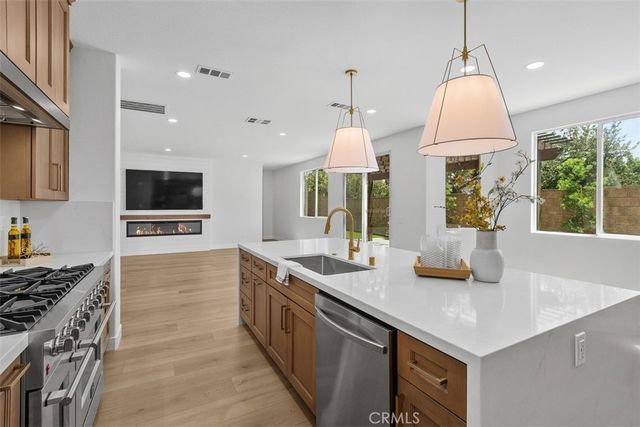 615 Brianna, Corona, CA 92879