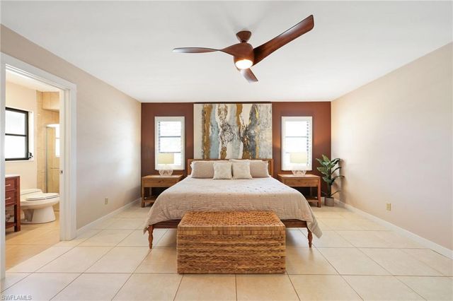 648 96th AVE N, Naples, FL 34108