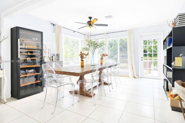 820 W 43rd Ct, Miami Beach, FL 33140