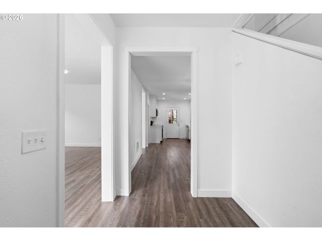 713 N MAIN Ave, Ridgefield, WA 98642