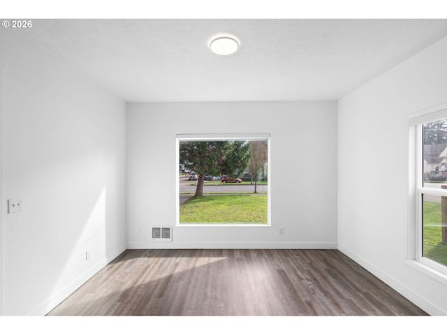 713 N MAIN Ave, Ridgefield, WA 98642