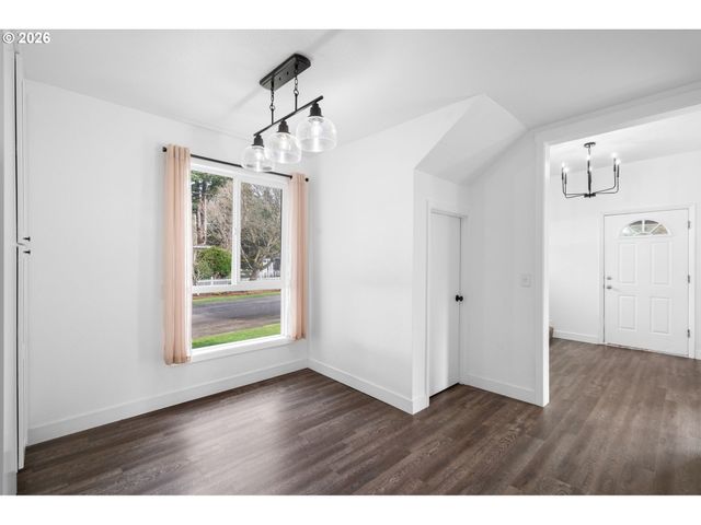 713 N MAIN Ave, Ridgefield, WA 98642