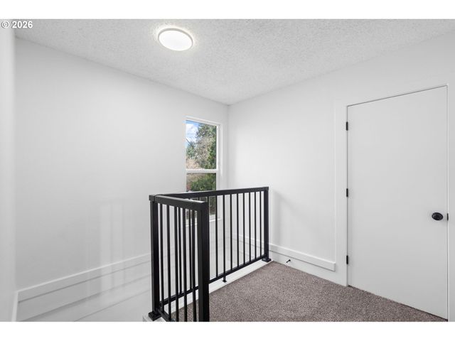 713 N MAIN Ave, Ridgefield, WA 98642