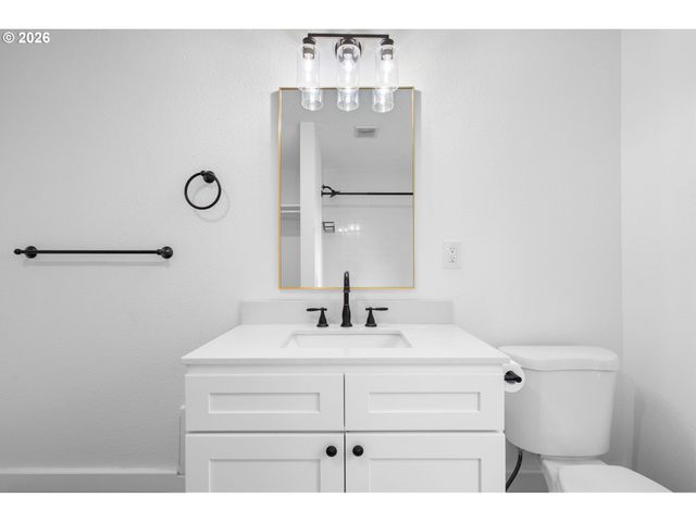 713 N MAIN Ave, Ridgefield, WA 98642