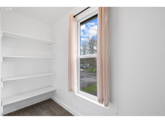 713 N MAIN Ave, Ridgefield, WA 98642