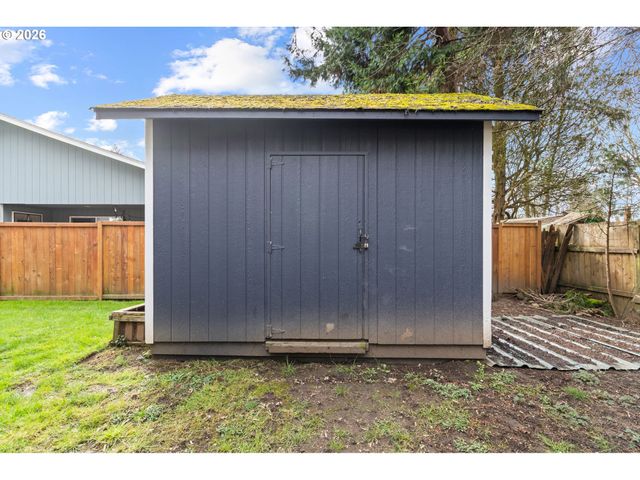 713 N MAIN Ave, Ridgefield, WA 98642
