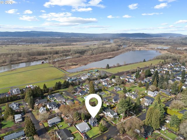 713 N MAIN Ave, Ridgefield, WA 98642