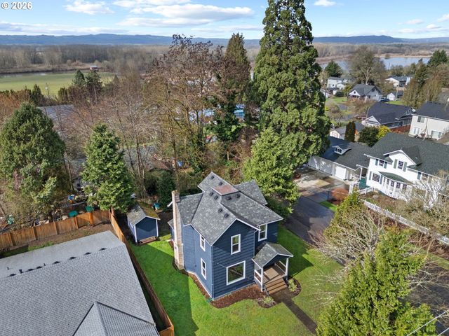 713 N MAIN Ave, Ridgefield, WA 98642