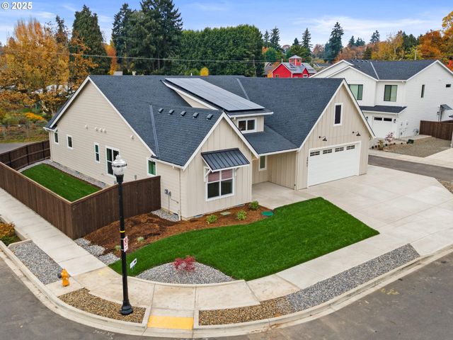 2402 Nw 68TH St, Vancouver, WA 98665