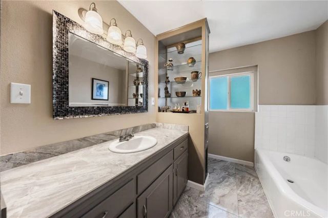 465 Hillcrest Drive, Lakeport, CA 95453