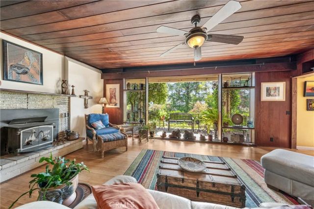 465 Hillcrest Drive, Lakeport, CA 95453