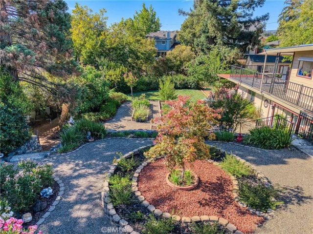 465 Hillcrest Drive, Lakeport, CA 95453