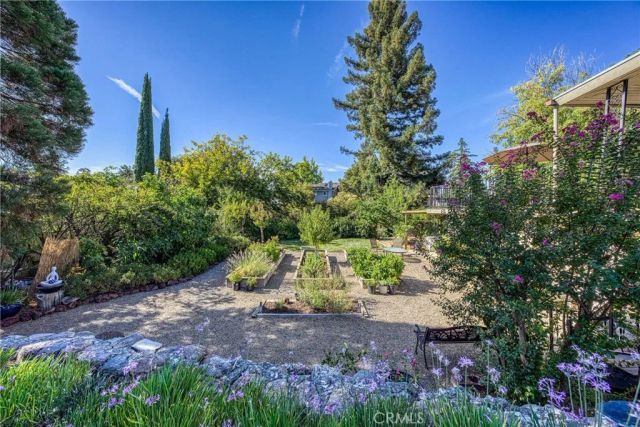 465 Hillcrest Drive, Lakeport, CA 95453