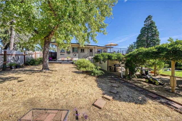 465 Hillcrest Drive, Lakeport, CA 95453