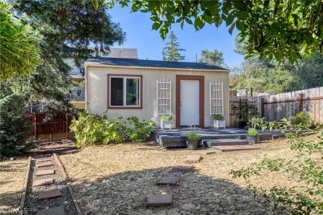 465 Hillcrest Drive, Lakeport, CA 95453