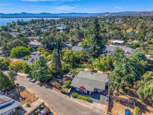 465 Hillcrest Drive, Lakeport, CA 95453