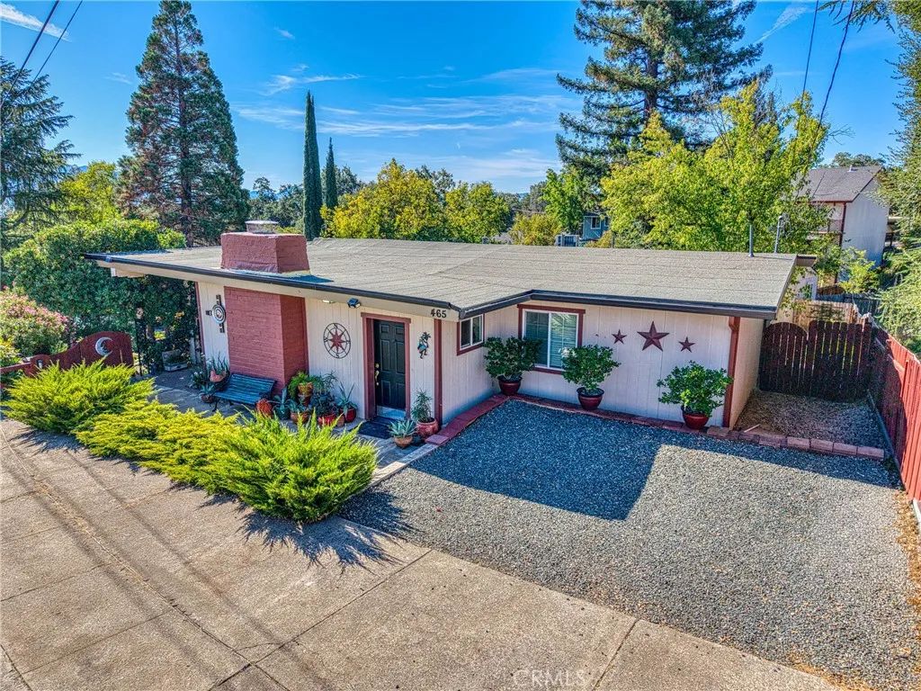 465 Hillcrest Drive, Lakeport, CA 95453