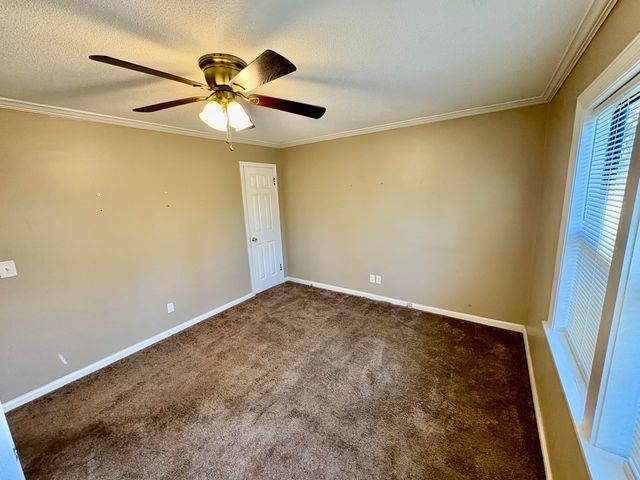 406 Hollywood Drive, Rossville, GA 30741