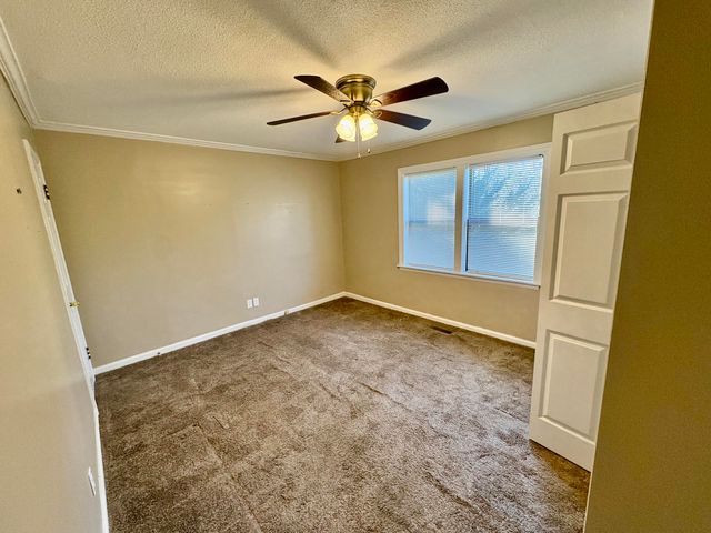 406 Hollywood Drive, Rossville, GA 30741