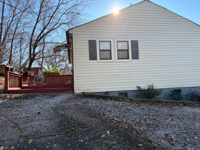 406 Hollywood Drive, Rossville, GA 30741