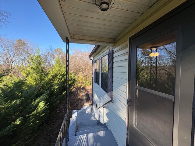 406 Hollywood Drive, Rossville, GA 30741