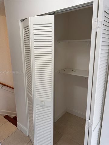 8440 SW 154th Cir Ct 302, Miami, FL 33193