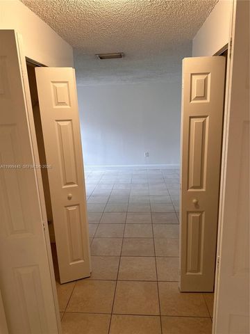 8440 SW 154th Cir Ct 302, Miami, FL 33193