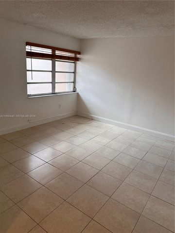 8440 SW 154th Cir Ct 302, Miami, FL 33193