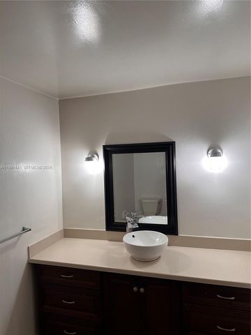 8440 SW 154th Cir Ct 302, Miami, FL 33193