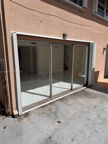 8440 SW 154th Cir Ct 302, Miami, FL 33193