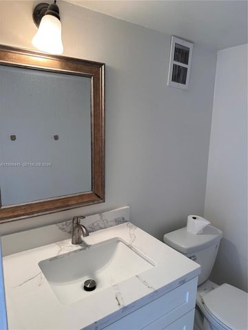 8440 SW 154th Cir Ct 302, Miami, FL 33193