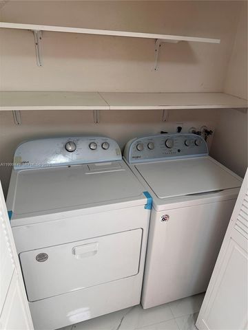 8440 SW 154th Cir Ct 302, Miami, FL 33193