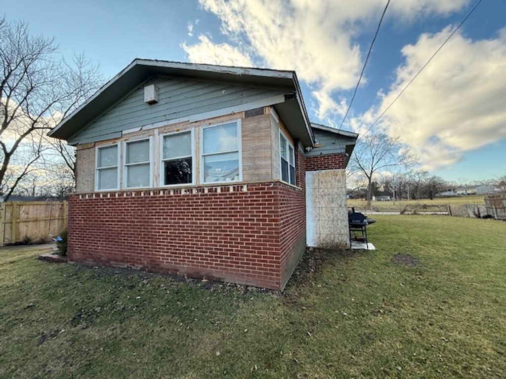 1449 Greenwood Avenue, Ford Heights, IL 60411