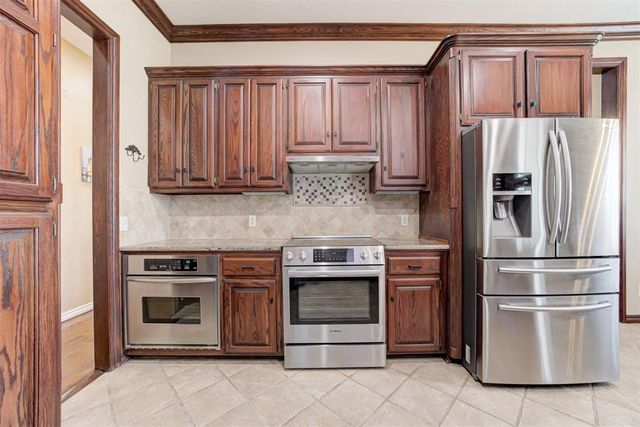 13920 Plantation Way, Edmond, OK 73013