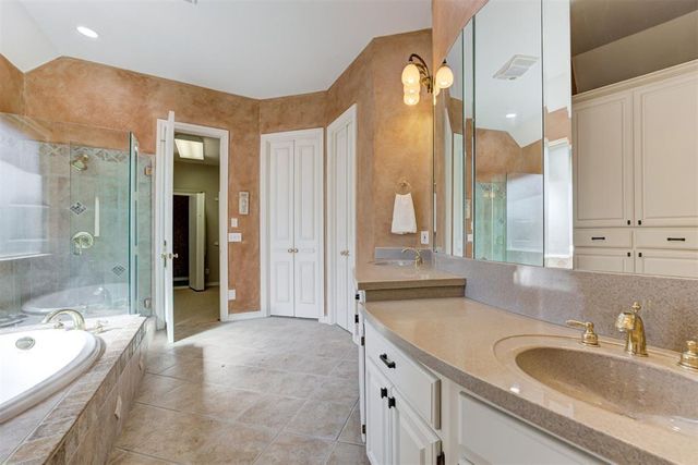 13920 Plantation Way, Edmond, OK 73013