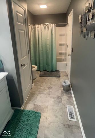 7508 Farm View Cir W, Indianapolis, IN 46256