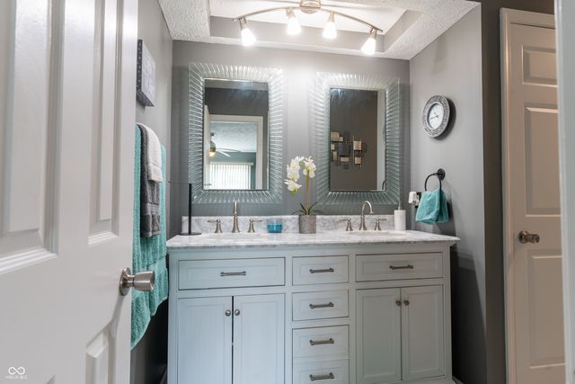 7508 Farm View Cir W, Indianapolis, IN 46256