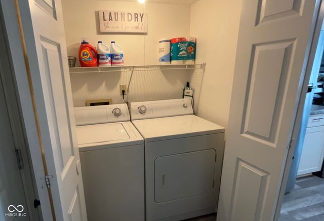 7508 Farm View Cir W, Indianapolis, IN 46256