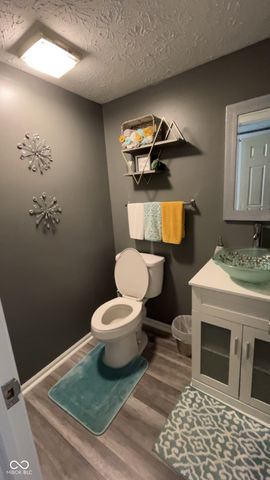 7508 Farm View Cir W, Indianapolis, IN 46256