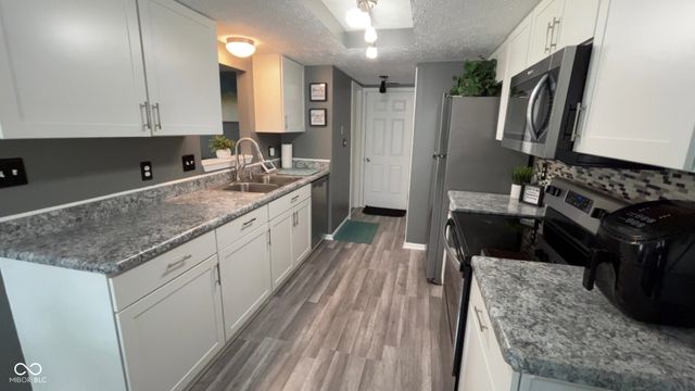 7508 Farm View Cir W, Indianapolis, IN 46256