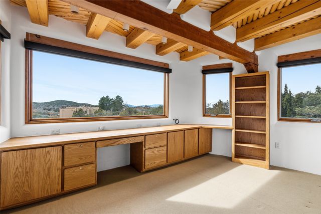 701 Gonzales Road, Santa Fe, NM 87501