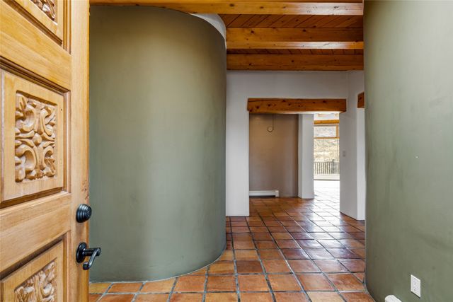 701 Gonzales Road, Santa Fe, NM 87501