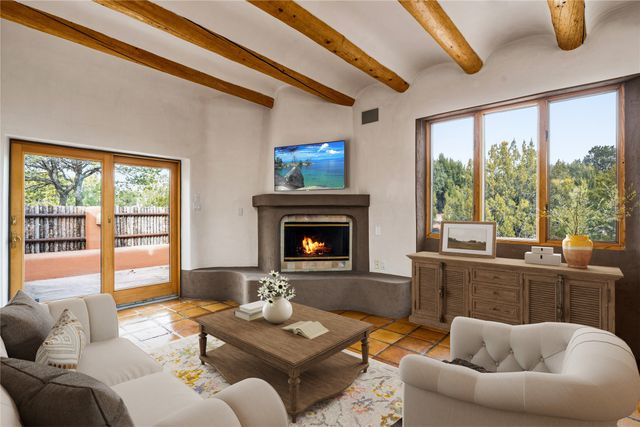 701 Gonzales Road, Santa Fe, NM 87501