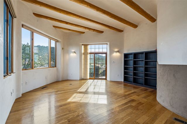 701 Gonzales Road, Santa Fe, NM 87501