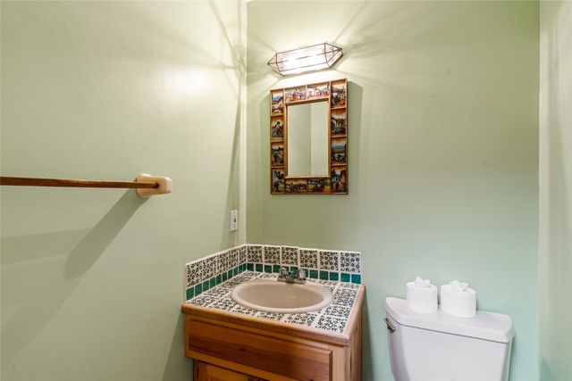 701 Gonzales Road, Santa Fe, NM 87501