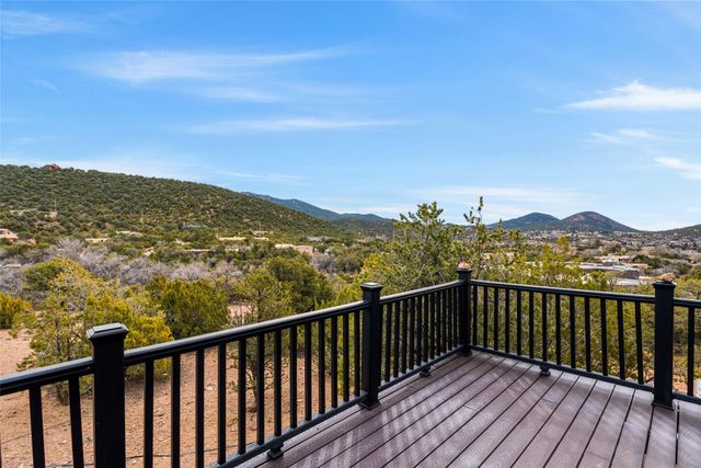 701 Gonzales Road, Santa Fe, NM 87501