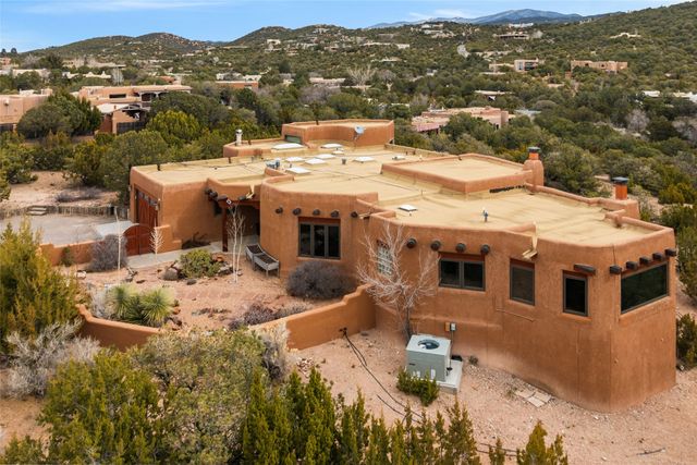 701 Gonzales Road, Santa Fe, NM 87501