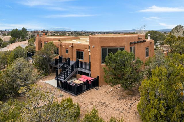 701 Gonzales Road, Santa Fe, NM 87501